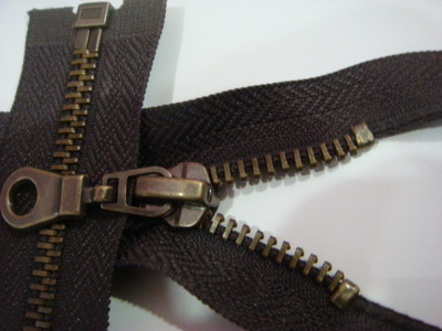 【中國拉鏈?zhǔn)笾放?夾克箱包三力金屬拉鎖 產(chǎn)品暢銷海內(nèi)外】價(jià)格,廠家,圖片,拉鏈,協(xié)能(福建)拉鏈工業(yè)-